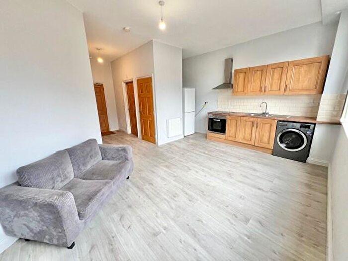 1 Bedroom Apartment To Rent In Southgate House, Halifax, HX1