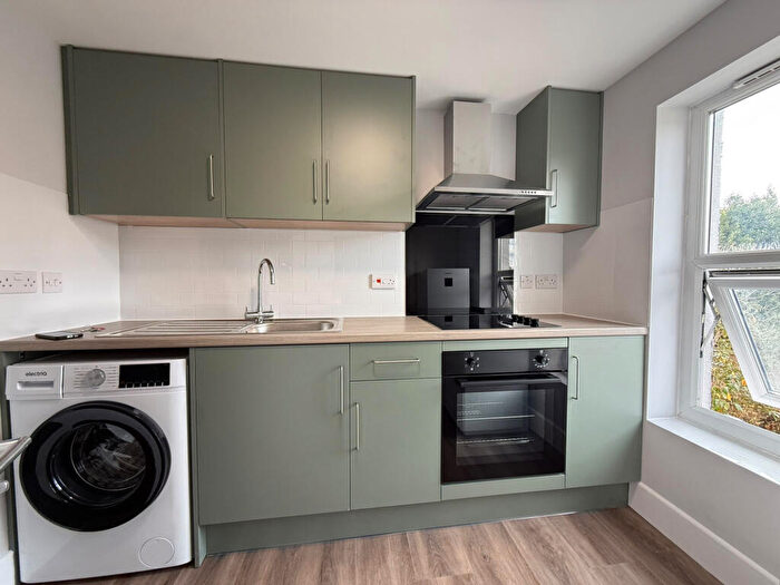 Studio To Rent In Station Road, London, London, N3