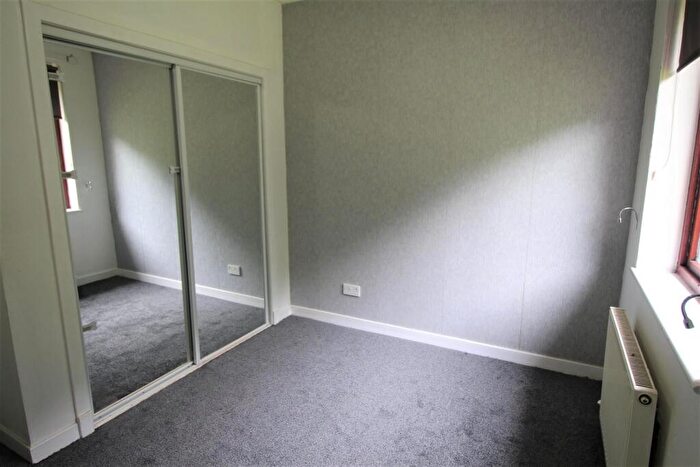 2 Bedroom Flat To Rent In Poplar Street, Greenock, PA15
