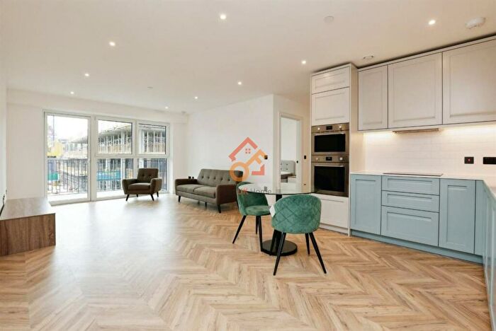 2 Bedroom Flat To Rent In Tryon House, Brook Street, Kingston Upon Thames, KT1