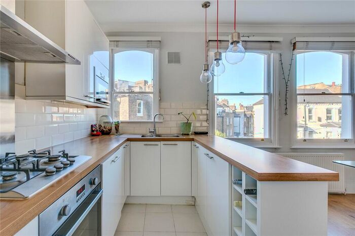 2 Bedroom Apartment To Rent In Strathblaine Road, London, SW11