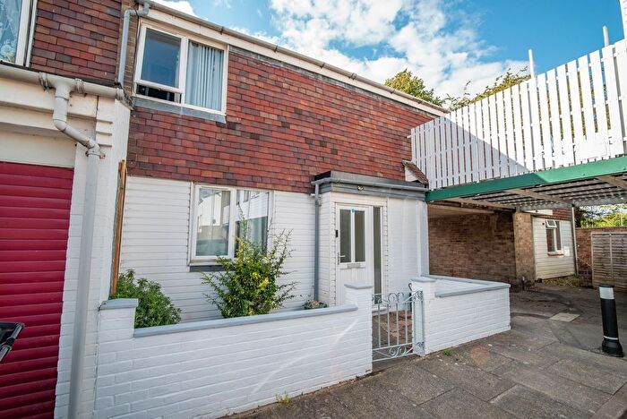 4 Bedroom Terraced House For Sale In Martin Close, Basingstoke, RG21