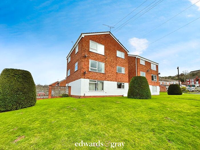 2 Bedroom Flat For Sale In Princess Crescent, Halesowen, B63