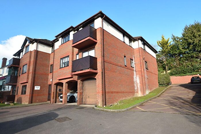 2 Bedroom Flat To Rent In London Road, Loudwater, High Wycombe, Buckinghamshire, HP10