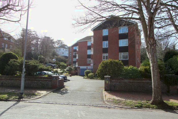 3 Bedroom Apartment To Rent In Silverdale Road, Eastbourne, East Sussex, BN20