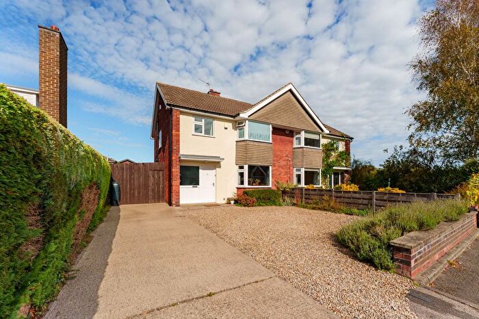 4 Bedroom Semi-detached House For Sale In Green Meadows, York, YO31