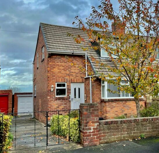 3 Bedroom Semi-Detached House To Rent In Braeside, Dunston, NE11