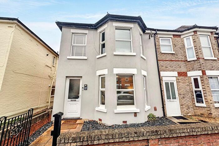 4 Bedroom Semi Detached House For Sale In Pokesdown, BH5