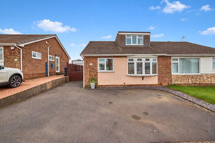 2 Bedroom Semi-Detached Bungalow For Sale In Twycross Road, Burbage, Hinckley, LE10
