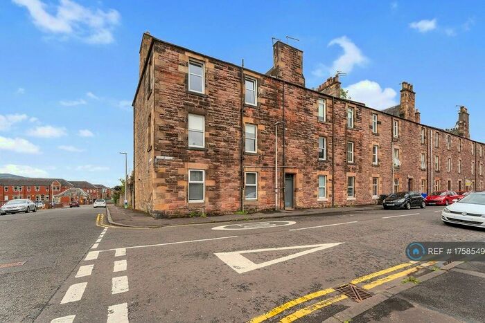 2 Bedroom Flat To Rent In James Street, Stirling, FK8
