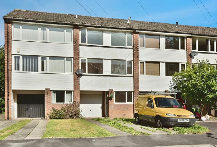 4 Bedroom Town House For Sale In Basle Close, Bramhall, Stockport, Greater Manchester, SK7
