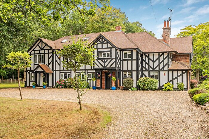 5 Bedroom Detached House For Sale In Farnham, Surrey, GU10