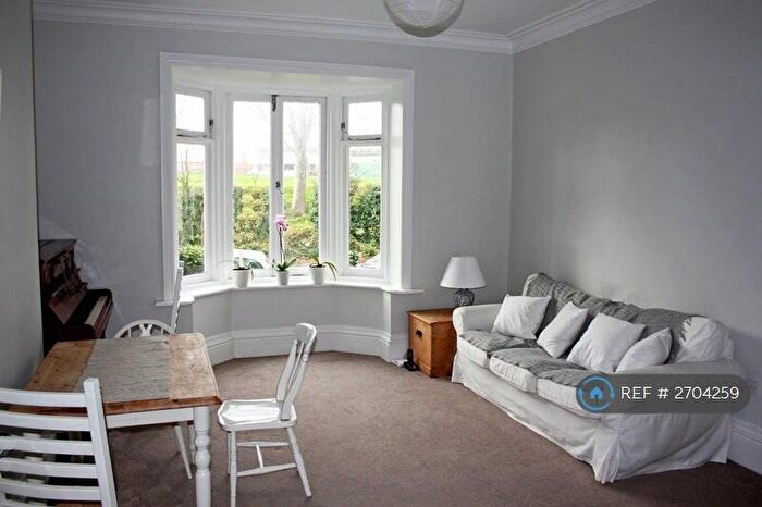2 Bedroom Flat To Rent In Old Dover Road, Canterbury, CT1