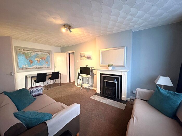 1 Bedroom Apartment To Rent In Usk Court, Curlew Close, Rhiwbina, CF14