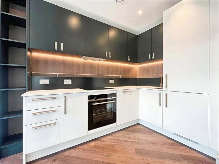 1 Bedroom Flat To Rent In Eden Grove, Staines-Upon-Thames, Surrey, TW18