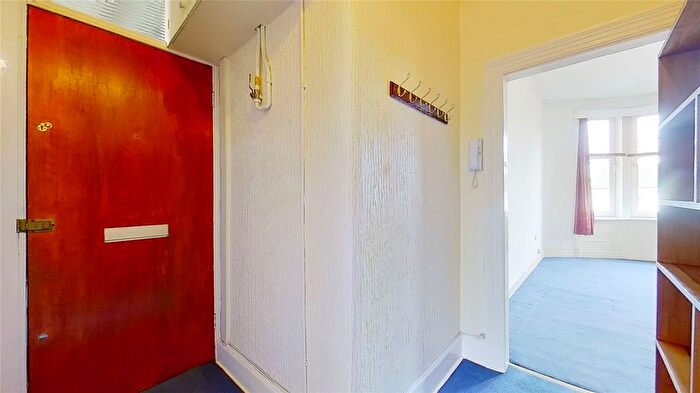 1 Bedroom Flat To Rent In Thornwood Avenue, Glasgow, G11