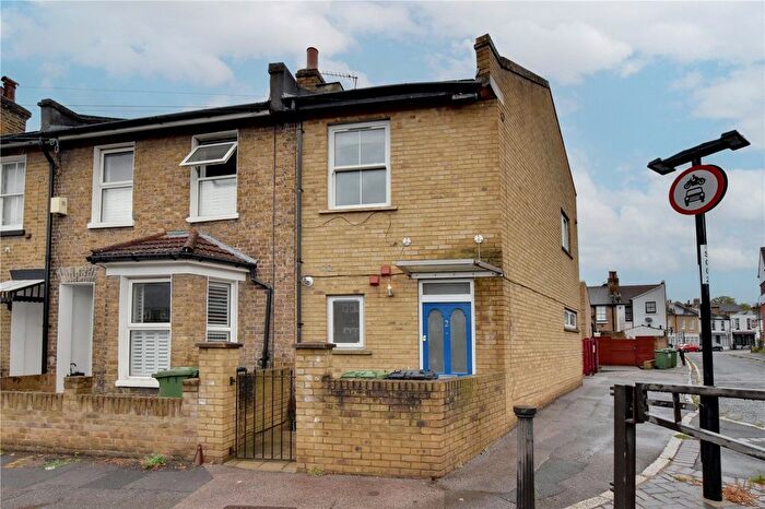 2 Bedroom End Of Terrace House For Sale In Hedgley Street, Lee, London, SE12