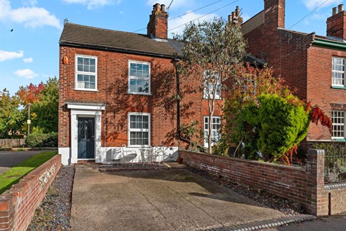 4 Bedroom End Of Terrace House For Sale In Grove Road, Norwich, NR1