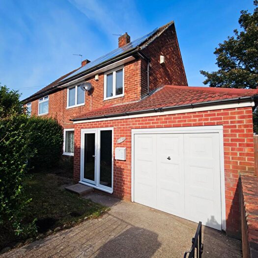 3 Bedroom Semi-Detached House To Rent In Wheatfield Grove, Benton, Newcastle Upon Tyne, Tyne And Wear, NE12