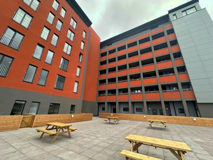 2 Bedroom Flat To Rent In Inverlair Avenue, Glasgow, Glasgow City, G43