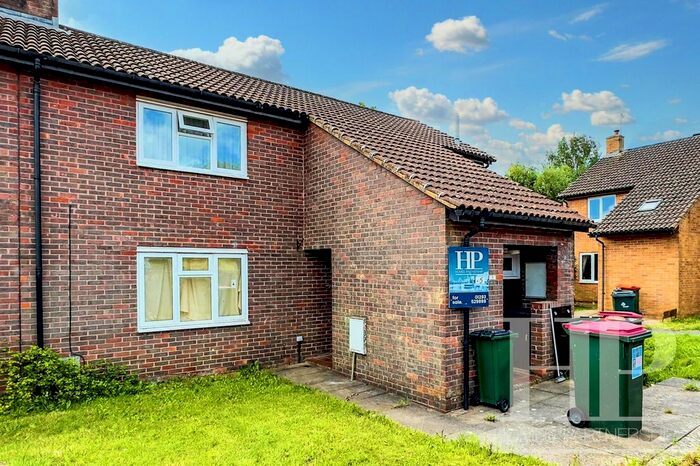 1 Bedroom Maisonette To Rent In Peacemaker Close, Bewbush, RH11