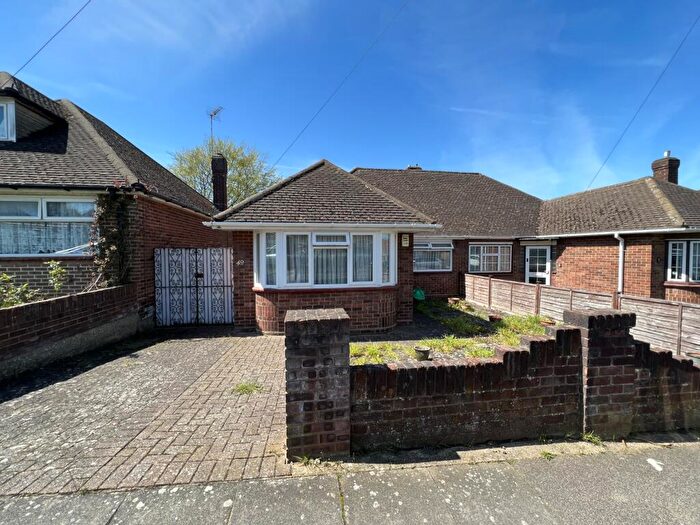 2 Bedroom Semi-Detached Bungalow For Sale In Granby Road, LU4