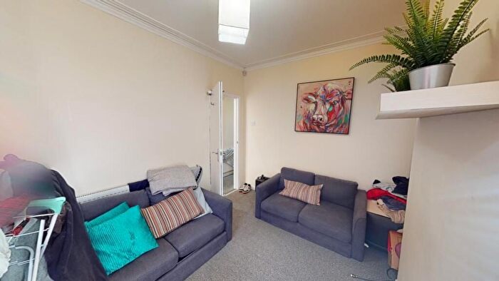 6 Bedroom Semi-Detached House To Rent In Cromwell Street, Nottingham, NG7