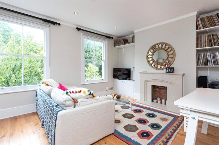 1 Bedroom Apartment For Sale In Cephas Street, London, E1