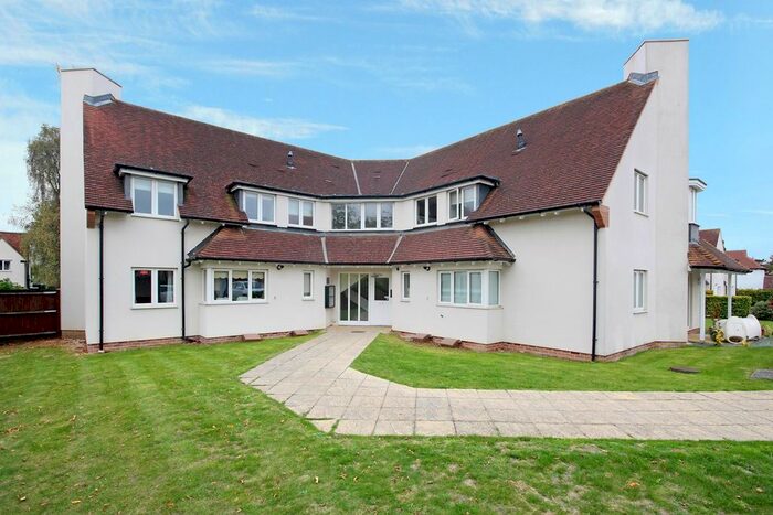 2 Bedroom Flat To Rent In Principal Court, Letchworth Garden City, SG6