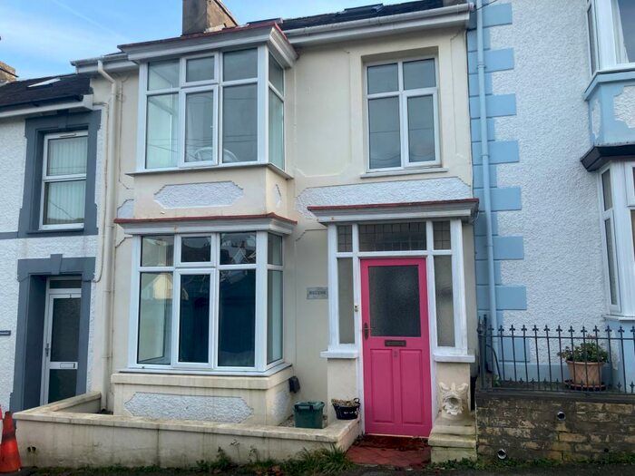 3 Bedroom House To Rent In Francis St, New Quay, SA45