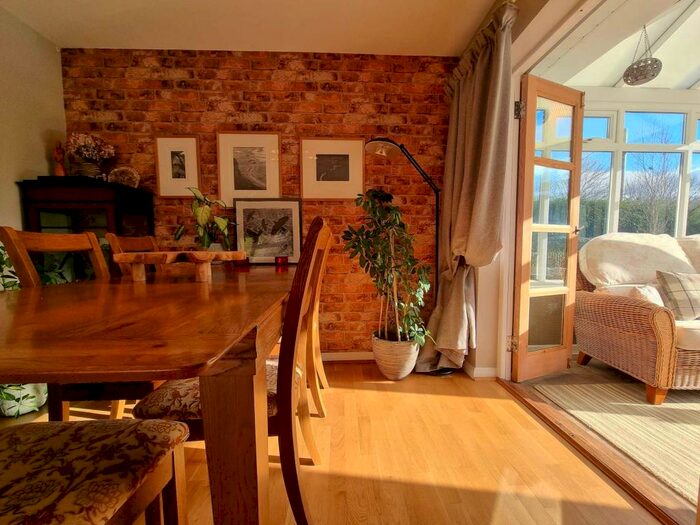 4 Bedroom Detached House For Sale In Northdown Road, Bideford, EX39