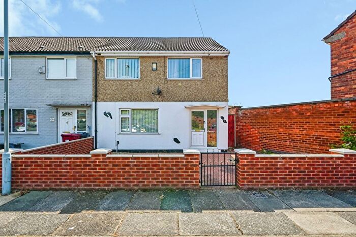 3 Bedroom End Of Terrace House For Sale In Rydal Close, Liverpool, Merseyside, L33