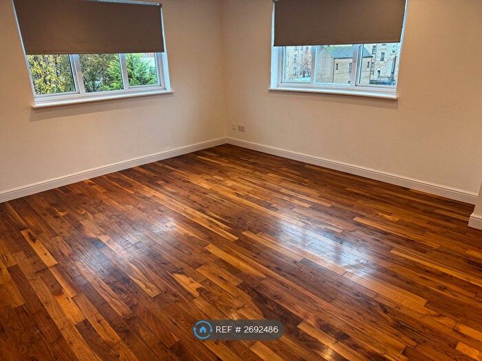 2 Bedroom Flat To Rent In Eversley Street, Glasgow, G32