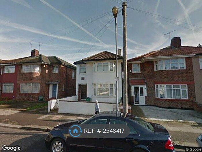 3 Bedroom Detached House To Rent In Forterie Gardens, Ilford, IG3