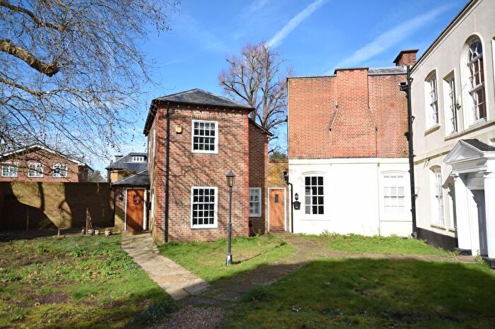 1 Bedroom Property For Sale In Church Street, Epsom, KT17