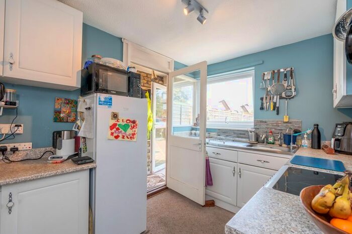 3 Bedroom Terraced House For Sale In Winterbourne Road, Chichester, PO19