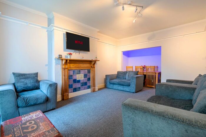 5 Bedroom Terraced House To Rent In Carholme Road, Lincoln, LN1