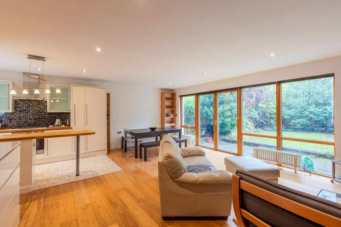 3 Bedroom Property To Rent In Rush Common Mews, Streatham Hill, London, SW2