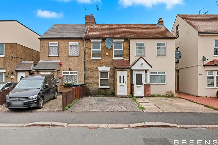 2 Bedroom Terraced House For Sale In Totteridge Road, Enfield, EN3