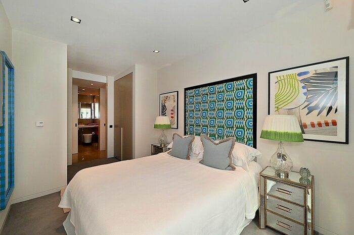1 Bedroom Flat To Rent In Babmaes Street, St James, SW1Y
