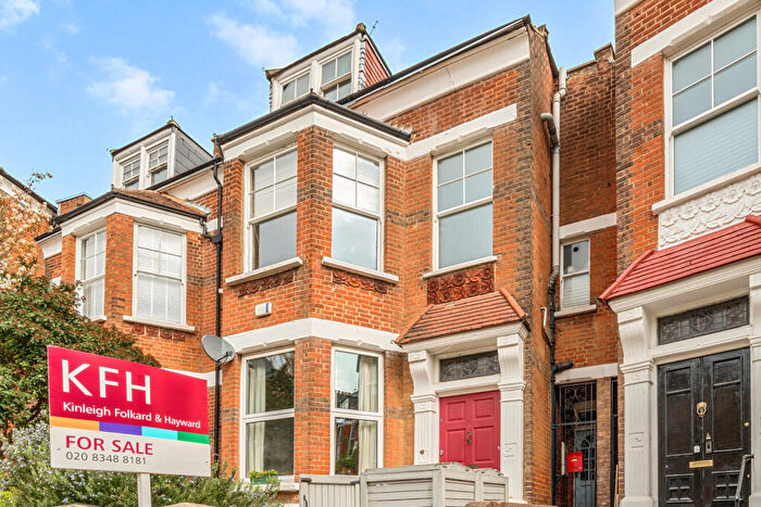 2 Bedroom Flat For Sale In Hornsey Rise Gardens, Crouch End, London, N19