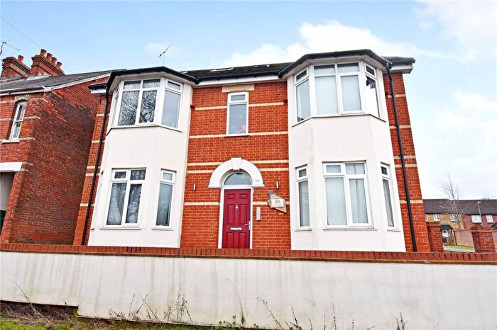 1 Bedroom Penthouse To Rent In The Red House, Worting Road, Basingstoke, Hampshire, RG21