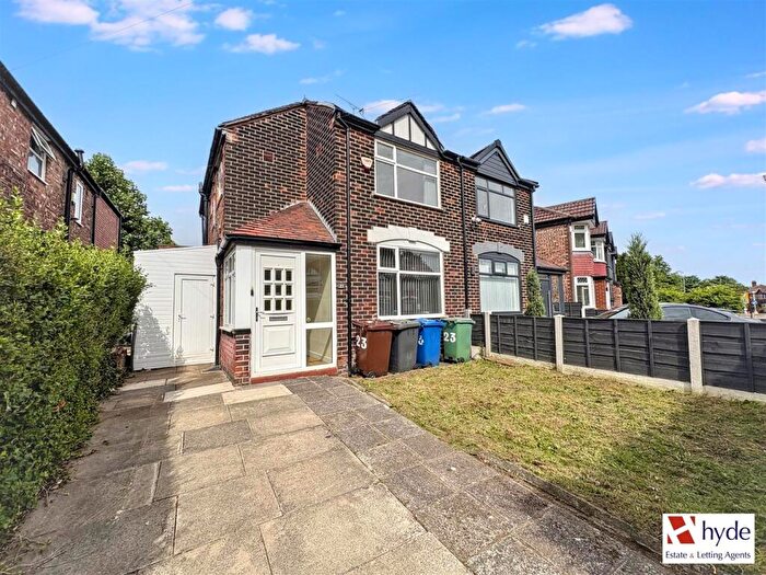3 Bedroom Semi-Detached House To Rent In Meade Hill Road, Prestwich, Manchester., M25