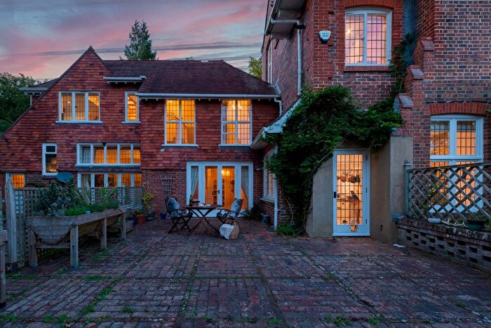 6 Bedroom Semi-Detached House For Sale In Edenbridge Road, Hartfield, TN7