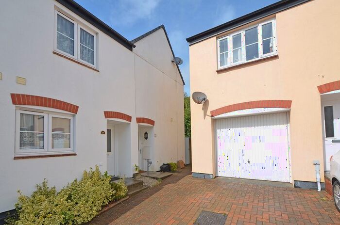 2 Bedroom End Of Terrace House For Sale In Hugos Mill, Truro, TR1