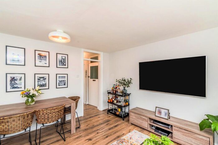 2 Bedroom Property To Rent In Green Gables, Lichfield Road, Four Oaks, Sutton Coldfield, B74