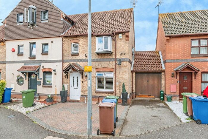 3 Bedroom Detached House For Sale In Bruces Wharf Road, Grays, Essex, RM17