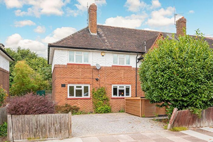 2 Bedroom Flat To Rent In Marlow Crescent, Twickenham, TW1