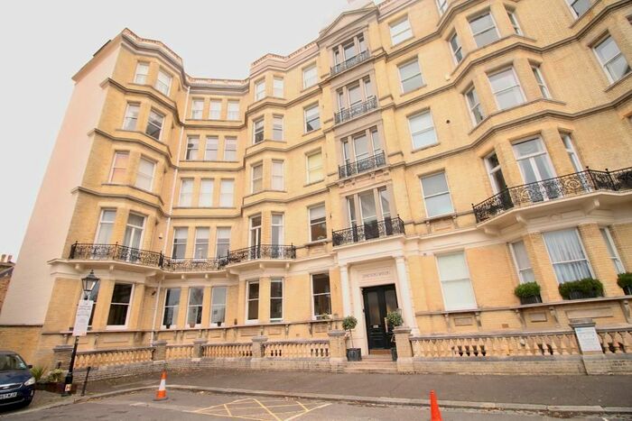 2 Bedroom Flat To Rent In Grand Avenue Mansions, Hove, East Sussex, BN3