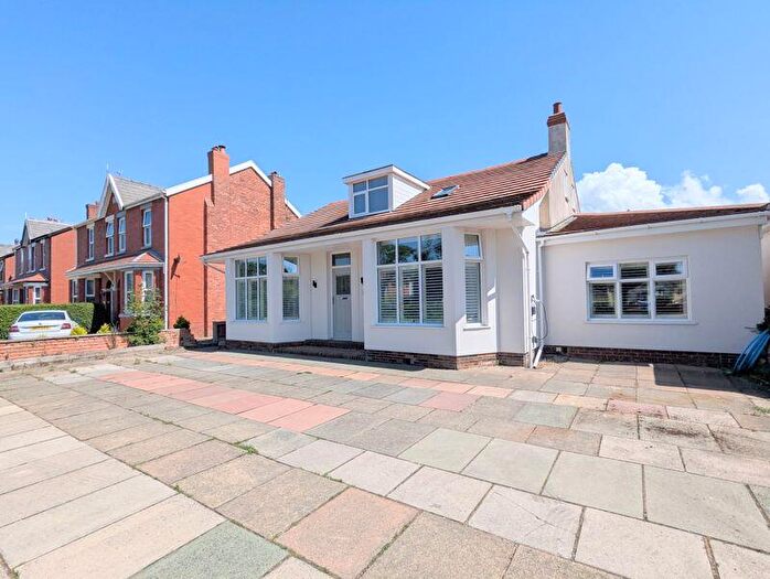 5 Bedroom Detached Bungalow To Rent In Golf Open - Liverpool Road, Ainsdale - Sleeps, PR8